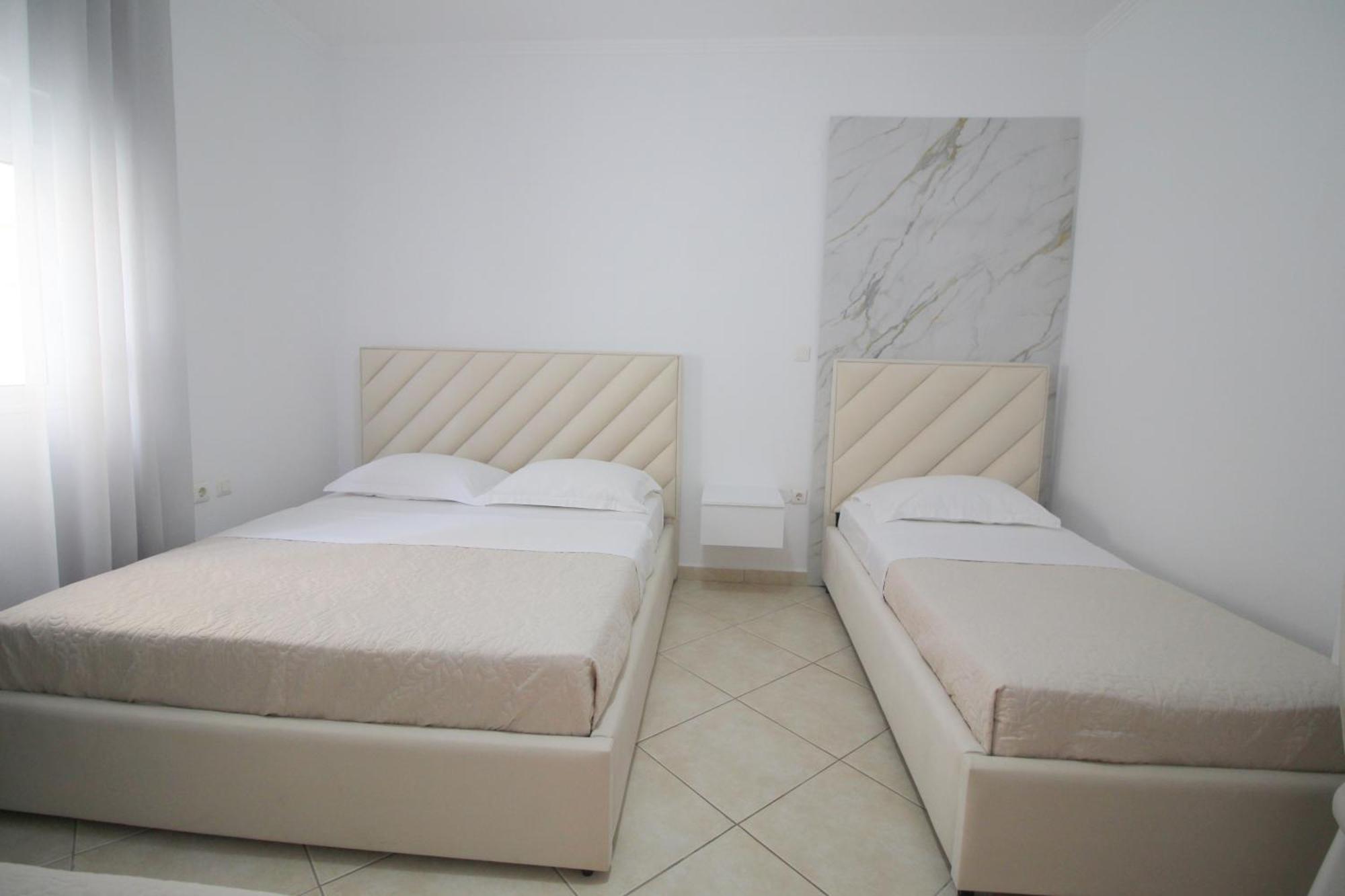 Emel Apartaments Ksamil Exteriör bild