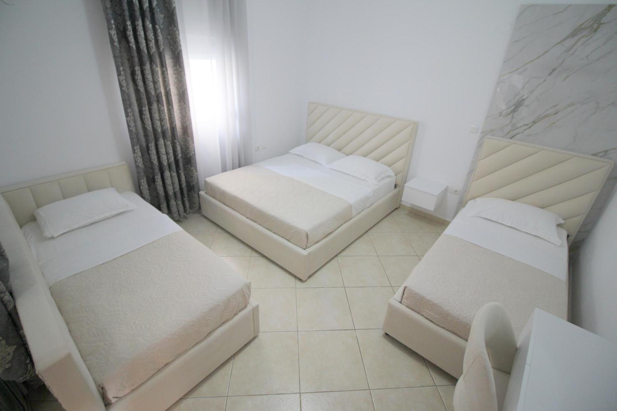 Emel Apartaments Ksamil Exteriör bild