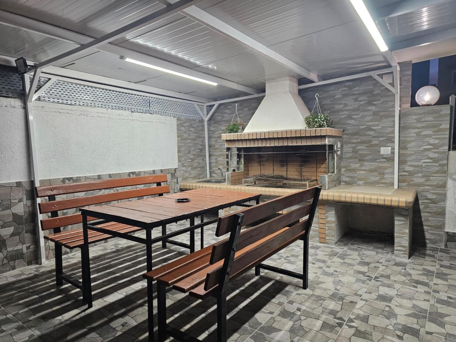 Emel Apartaments Ksamil Exteriör bild